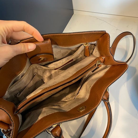 Micheal Kors - Picture 3 of 3